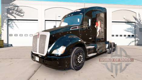 La piel Power Girl en el tractor Kenworth